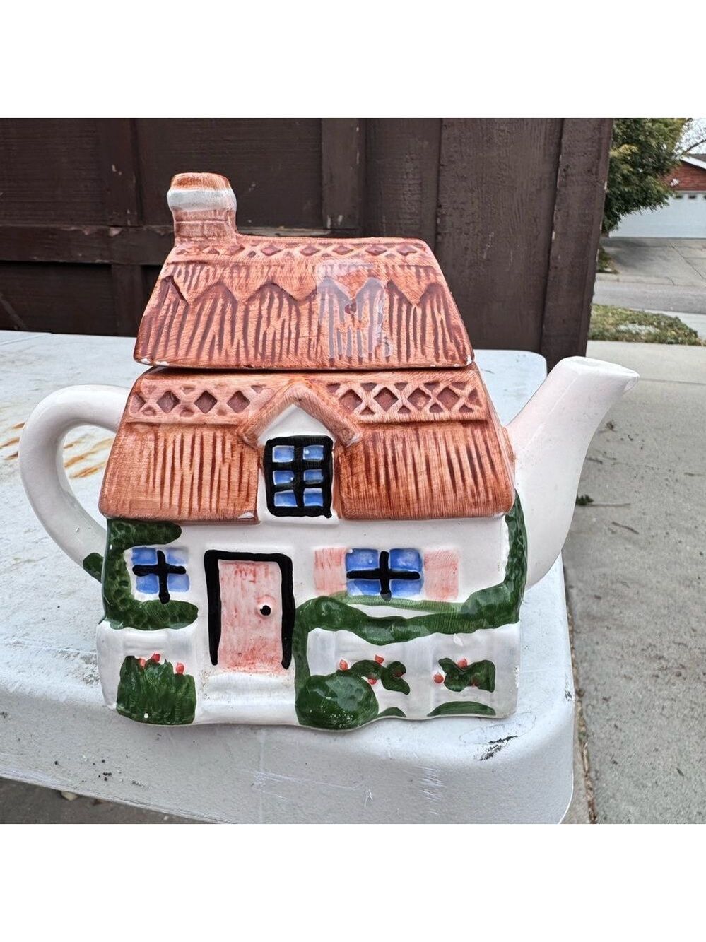 Country Cottage teapot lid thatch roof door handle